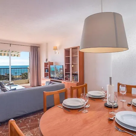 Apartment Beachfront With Sea View